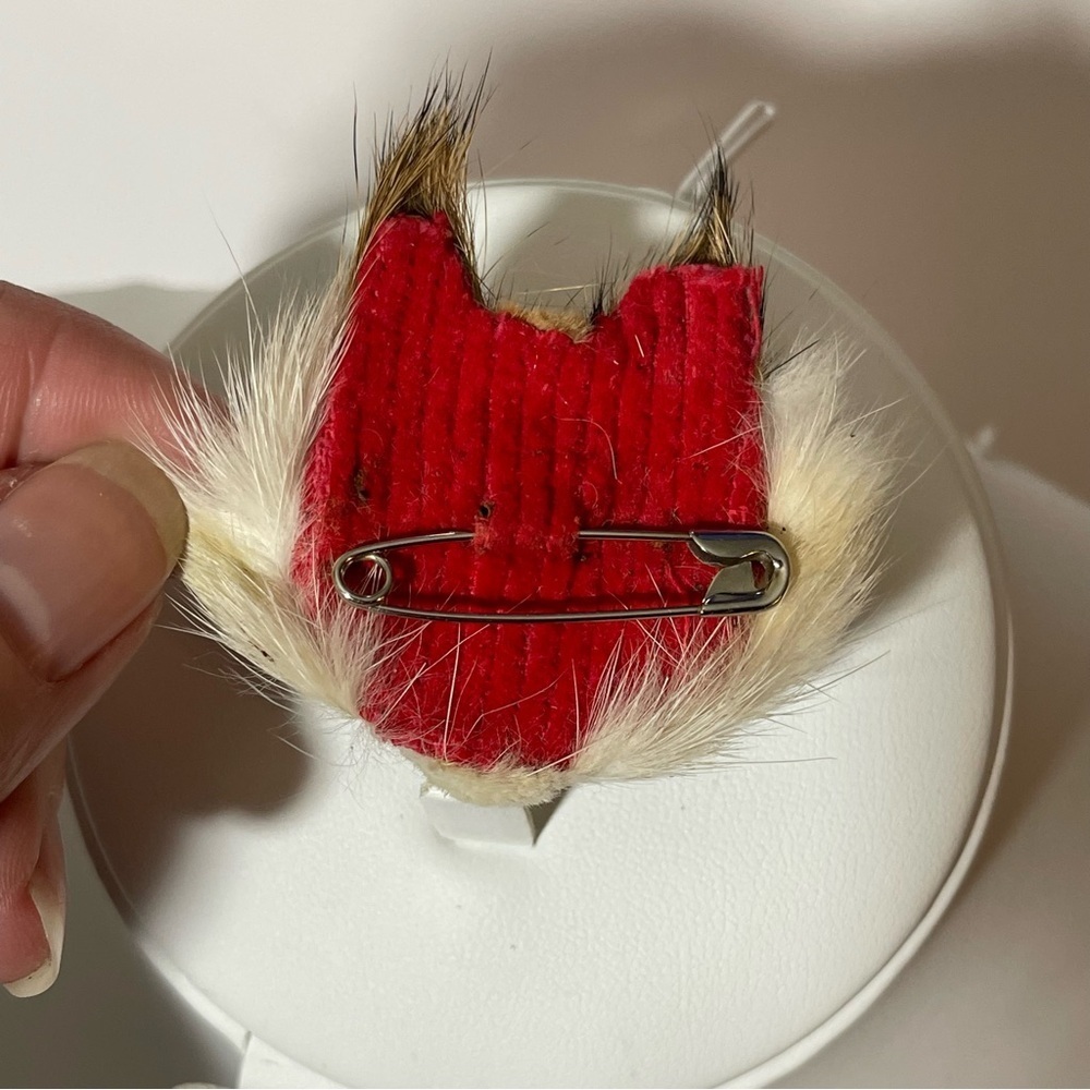 Swedish Vintage 1970s Handcrafted Värmland Raccoon Wolf Animal Head Brooch Fur‌ - Picture 5 of 6